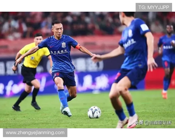 上海绿地申花迎战鹿队全力争胜展现球队实力与激情