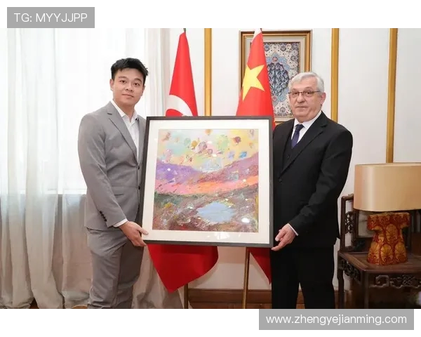霍伊伦的传奇人生与艺术成就探秘：从音乐到文化的跨界之旅